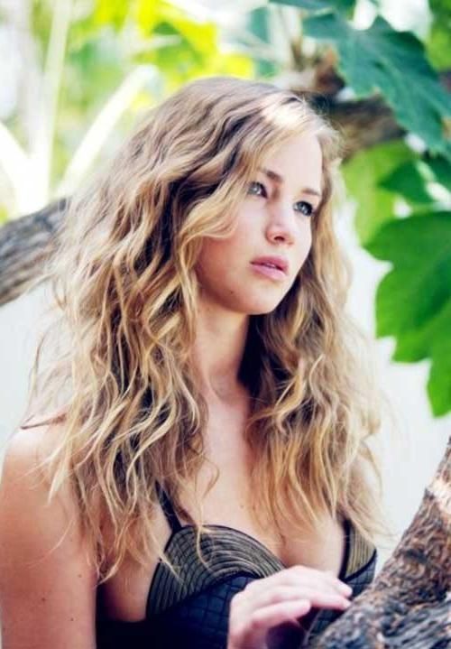 20 Long Curly Hairstyles For Round Faces | Hairstyles Ideas Pertaining To Long Curly Hairstyles For Round Faces (View 13 of 15)