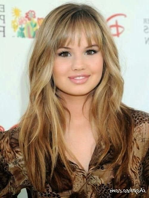21 Trendy Hairstyles To Slim Your Round Face – Popular Haircuts Intended For Long Hairstyles With Bangs For Round Faces (View 2 of 15)