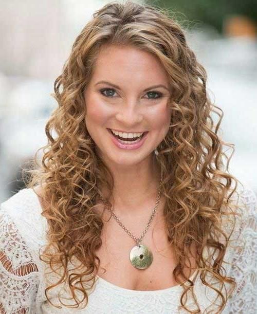 35 Long Layered Curly Hair | Hairstyles & Haircuts 2016 – 2017 Regarding Long Curly Hairstyles (View 6 of 15)