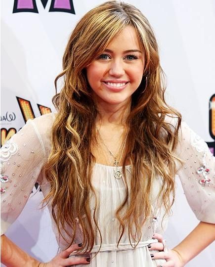 Miley Cyrus Long Hairstyles – Popular Haircuts For Miley Cyrus Long Hairstyles (View 9 of 15)