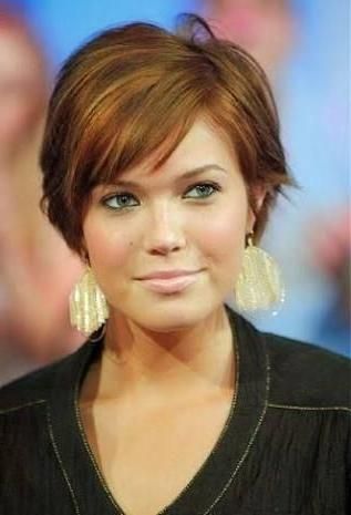 Best 25+ Fat Face Haircuts Ideas Only On Pinterest | Chin Workout Regarding Short Hairstyles For Fine Hair And Fat Face (View 13 of 15)
