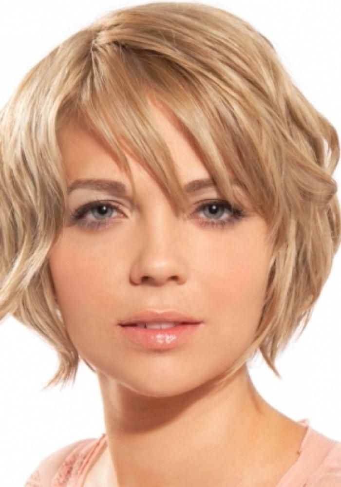 15 Best Ideas of Women's Short Hairstyles For Oval Faces