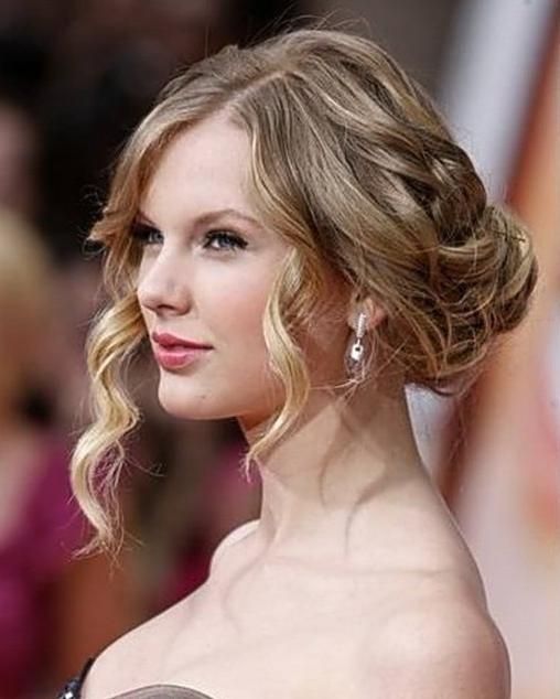 Latest Hairstyles | Celebrity Hairstyles With Regard To Hairstyles For Short Hair For Graduation (Gallery 9 of 15)