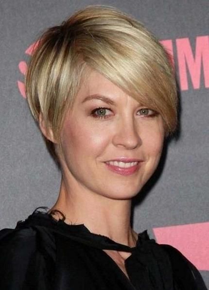 Short Hairstyles For Women Over 40 With Fine Hair | Hair Style And With Short Hairstyles For Women Over 40 With Fine Hair (View 15 of 15)