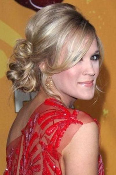Simple, Cool & Best Christmas Party Hairstyles For Short Hair Pertaining To Short Hairstyles For Christmas Party (View 8 of 15)