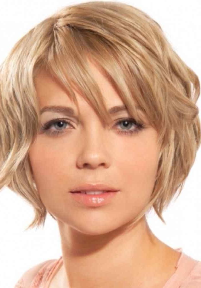 Women Short Hairstyles For Oval Shape Faces | Stylehitz Regarding Short Hairstyle For Women With Oval Face (View 8 of 15)