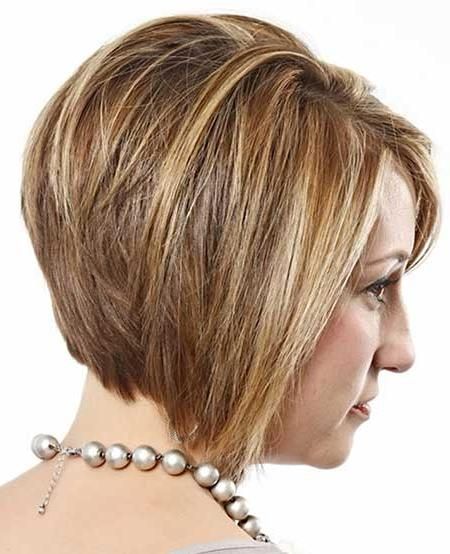 35 Layered Bob Hairstyles (Gallery 6 of 15)