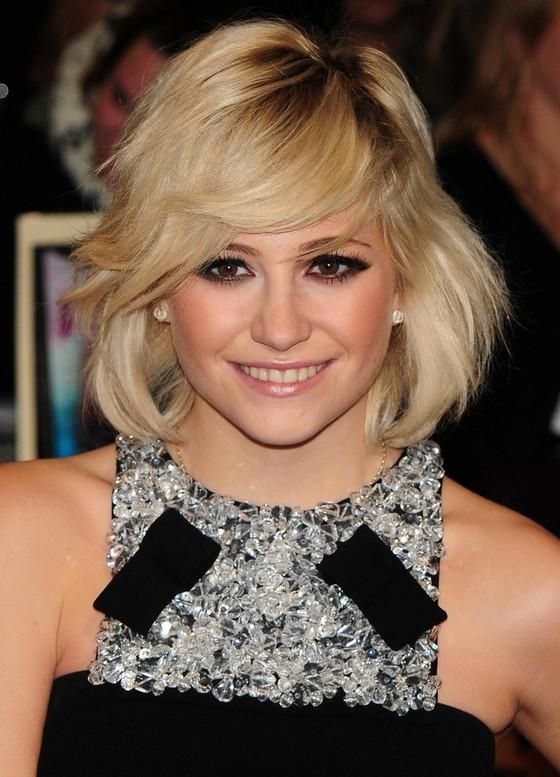 Pixie Lott Layered Medium Bob Hairstyle With Bangs For Thick Hair In Best And Newest Pixie Lott Bob Hairstyles (Gallery 177 of 292)