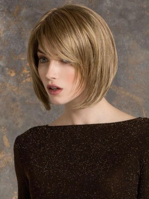 16 Easy Short Haircuts For Thick Hair | Olixe – Style Magazine For Inside Short Haircuts For Thick Hair Long Face (View 1 of 20)