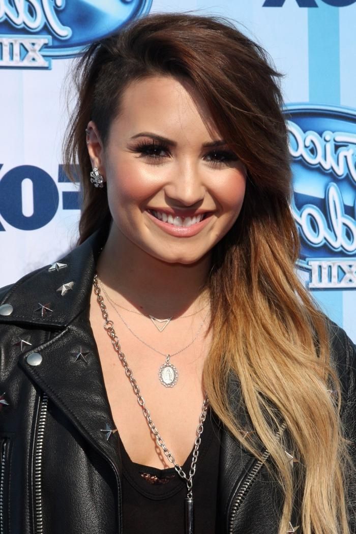 2017 Demi Lovato Long Hairstyles In Demi Lovato Hair: Demi's Best Hairstyles (View 12 of 15)