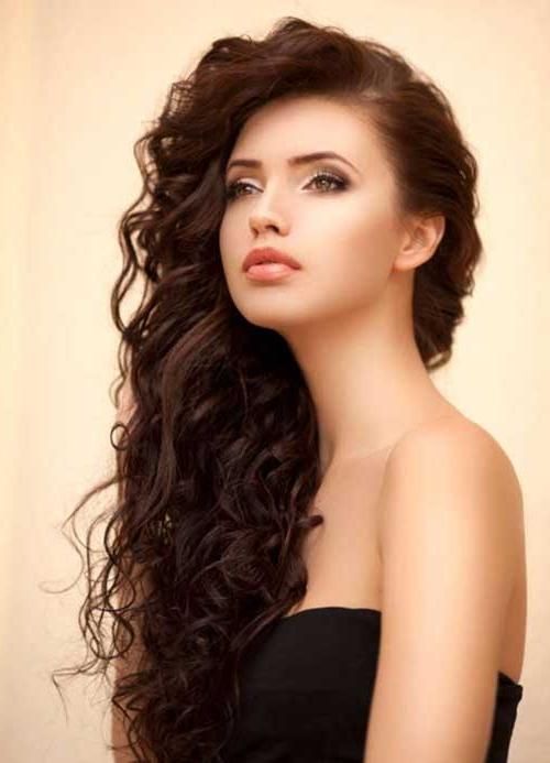 2018 Curly Long Hairstyles For Round Faces Inside 25+ Curly Layered Haircuts | Hairstyles & Haircuts 2016 –  (View 10 of 15)