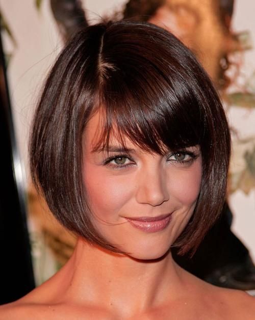 21 Short Hairstyles For Round Faces | Styles Weekly For Short Haircuts With Bangs For Round Face (View 8 of 20)