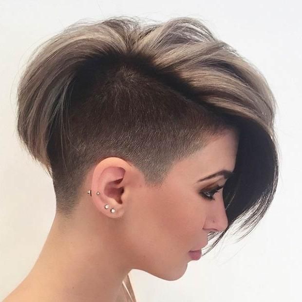 23 Most Badass Shaved Hairstyles For Women | Stayglam For Short Haircuts With One Side Shaved (View 12 of 20)