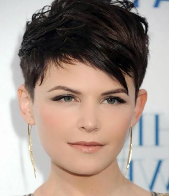 25 Hairstyles To Slim Down Round Faces For Short Hairstyles For Big Cheeks (View 13 of 20)