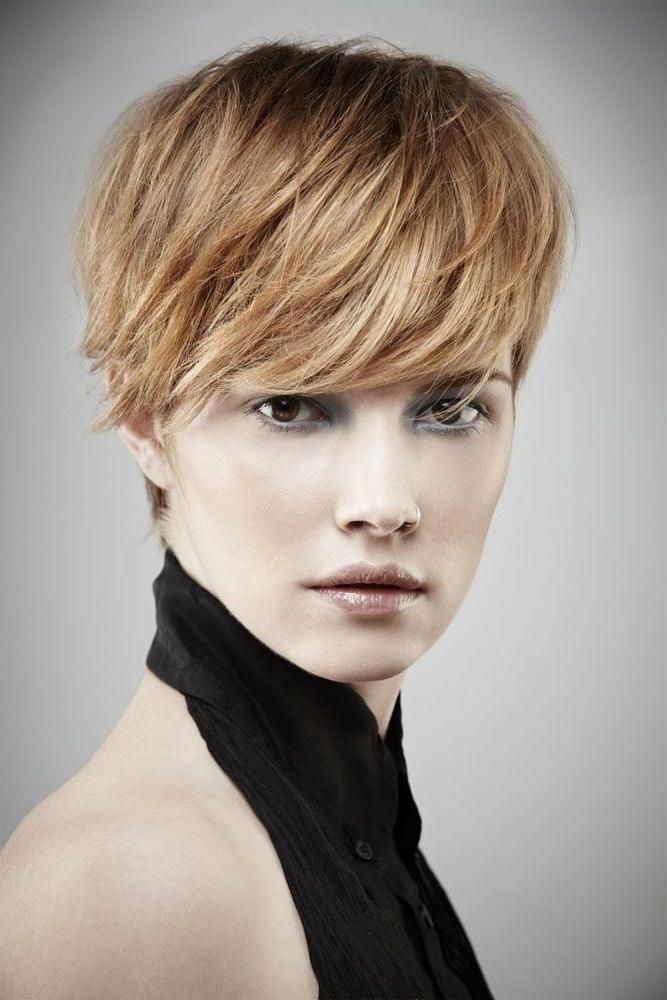 26 Best Short Haircuts For Long Face – Popular Haircuts Regarding Short Haircuts For Long Face (View 2 of 20)