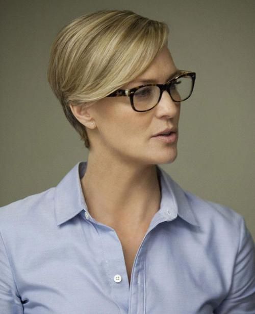 Womens Short Hairstyles With Glasses