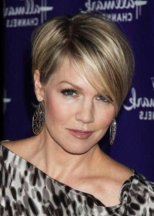 30 Best Short Haircuts For Women Over 40 | Short Hairstyles 2016 Pertaining To Short Haircuts For Women In Their 40s (View 8 of 20)