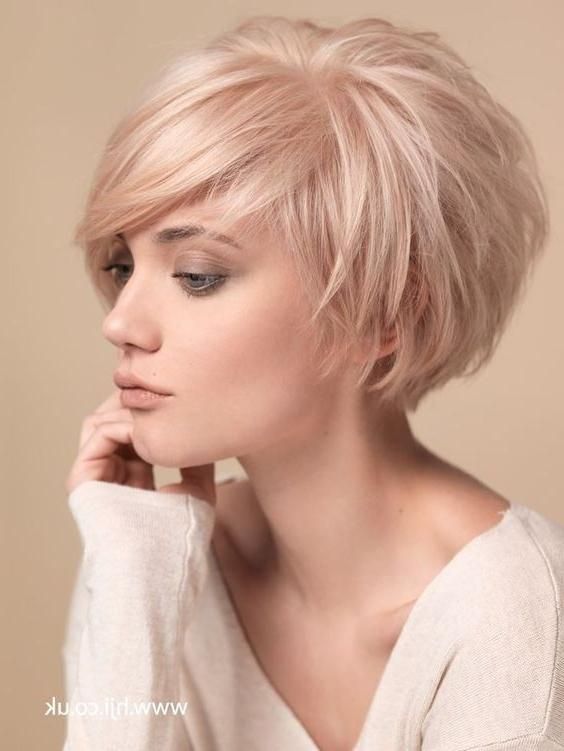 40 Best Short Hairstyles For Fine Hair 2018: Short Haircuts For Women In Short Haircuts With Bangs For Fine Hair (View 5 of 20)