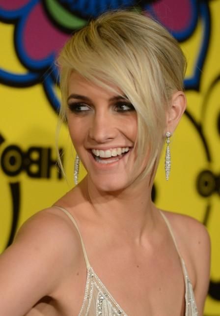 Ashlee Simpson Short Blonde Hairstyle With Long Bangs – Hairstyles In Ashlee Simpson Short Hairstyles (View 17 of 20)