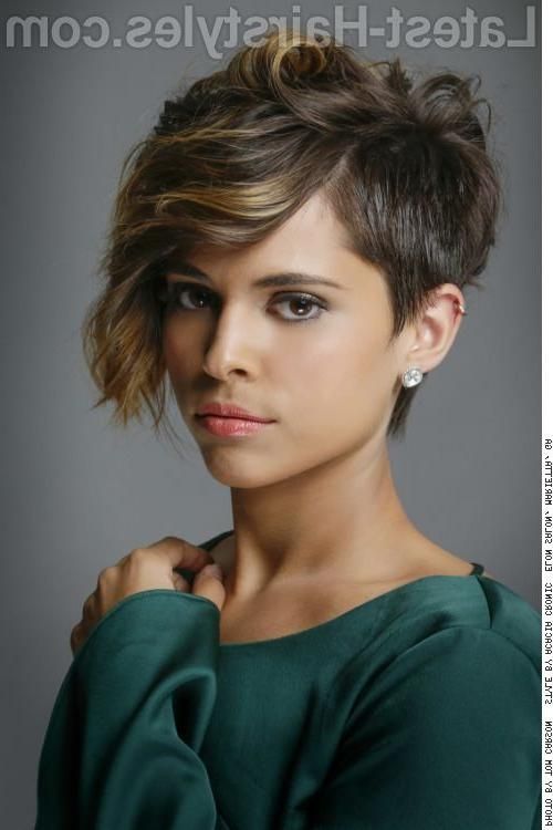 Best 25+ Asymmetrical Hairstyles Ideas On Pinterest | Short Summer Pertaining To Short Haircuts With One Side Longer Than The Other (View 10 of 20)