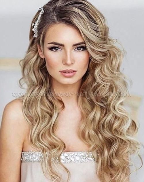 Best And Newest Wedding Long Down Hairstyles Inside Best 25+ Wedding Hair Down Ideas On Pinterest | Bridal Hair Down (View 1 of 20)