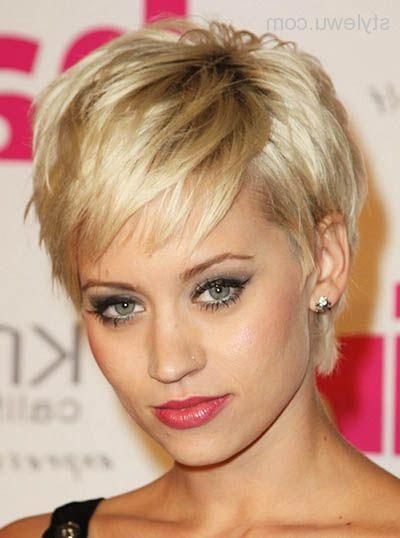 Best Hairstyles For Long Noses – Hairstyle Foк Women & Man With Regard To Short Hairstyles For Large Noses (View 5 of 20)