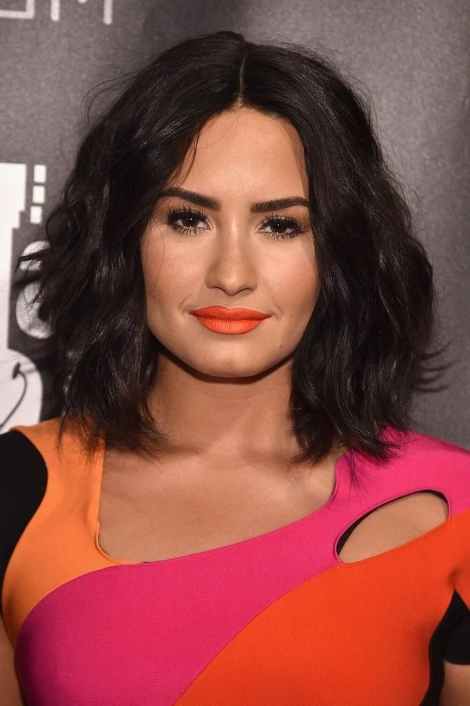 Demi Lovato: Rocker Short Hair | Latina Celebrity Haircuts For Regarding Demi Lovato Short Haircuts (View 11 of 20)