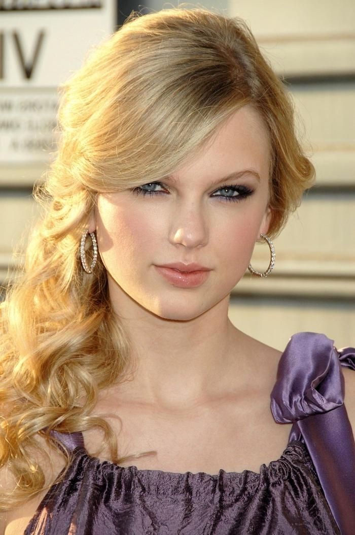 Newest Taylor Swift Long Hairstyles Regarding Taylor Swift Hairstyles – 2017 Creative Hairstyle Ideas (View 15 of 15)