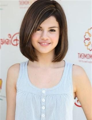Selena Gomez Hair Is In A Short Bob — See The New Look! In Selena Gomez Short Hairstyles (View 14 of 20)