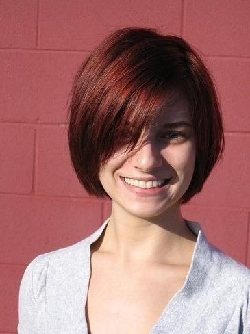 Short Haircuts With Bangs – Side Swept, Choppy & Straight Across For Short Haircuts With Side Bangs (View 4 of 20)