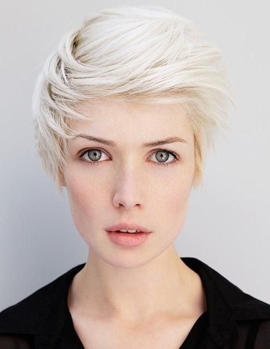 Short Hairstyles With Side Swept Bangs – Popular Haircuts With Short Haircuts With Side Bangs (View 13 of 20)