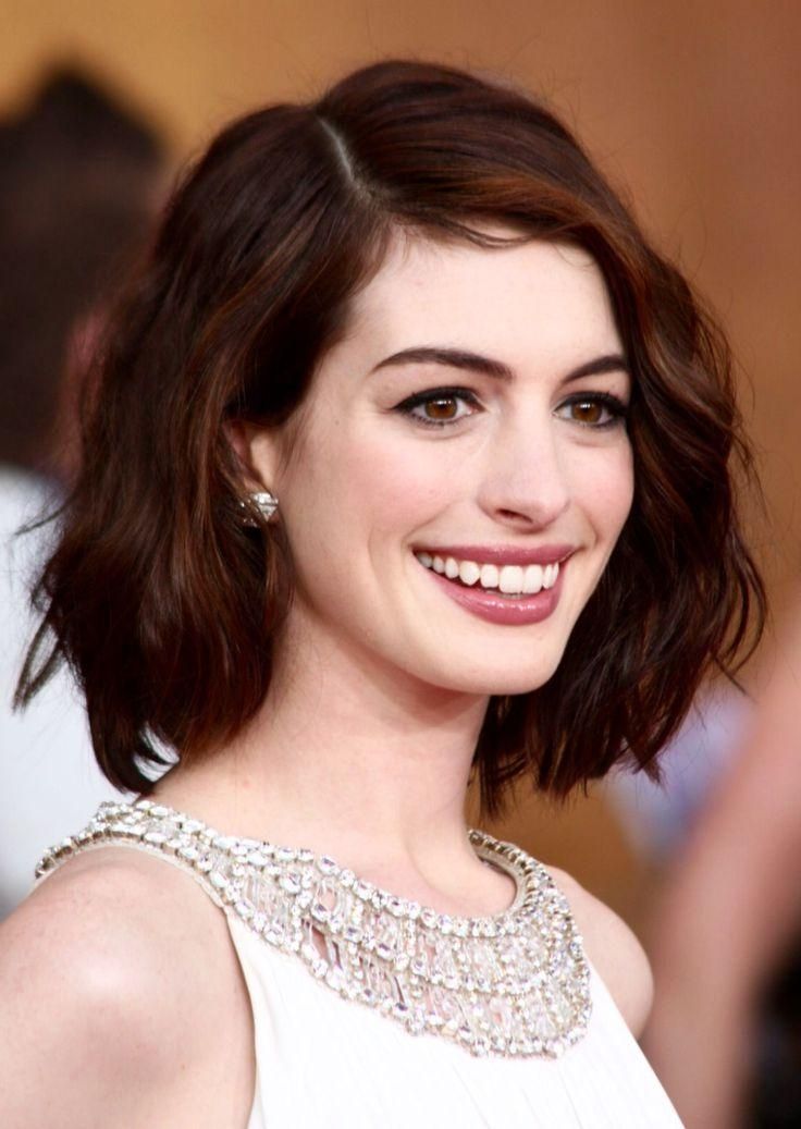 20 Best Collection of Short Haircuts for Small Foreheads