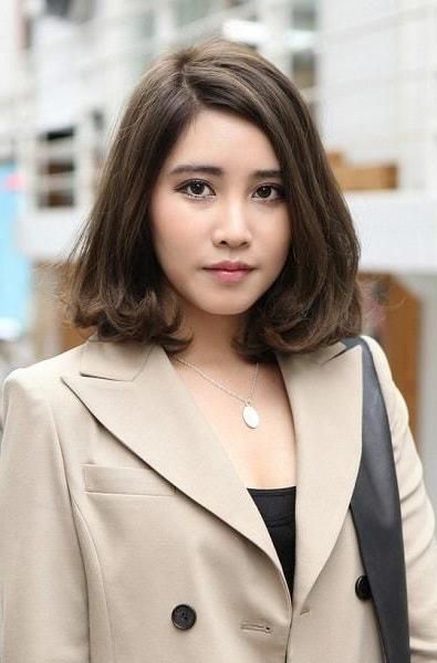 50 Incredible Short Hairstyles For Asian Women To Enjoy Throughout Asian Hairstyles With Medium Length (View 3 of 20)