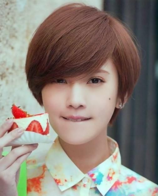 Asian Short Hairstyles: Cute Straight Bob Haircut – Popular Haircuts Throughout Cute Short Asian Hairstyles (View 5 of 20)