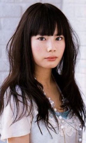 Asian Straight Hairstyles With Bangs Style For Young Women In Fall Pertaining To Asian Hairstyles With Bangs (View 10 of 20)