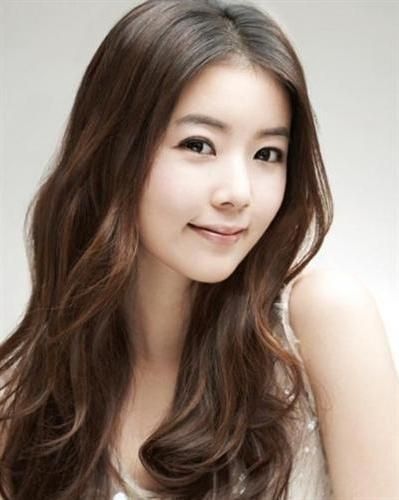 Best Korean Haircut For Round Face: Asian Hairstyles For Round With Korean Haircuts For Round Face (Gallery 20 of 20)