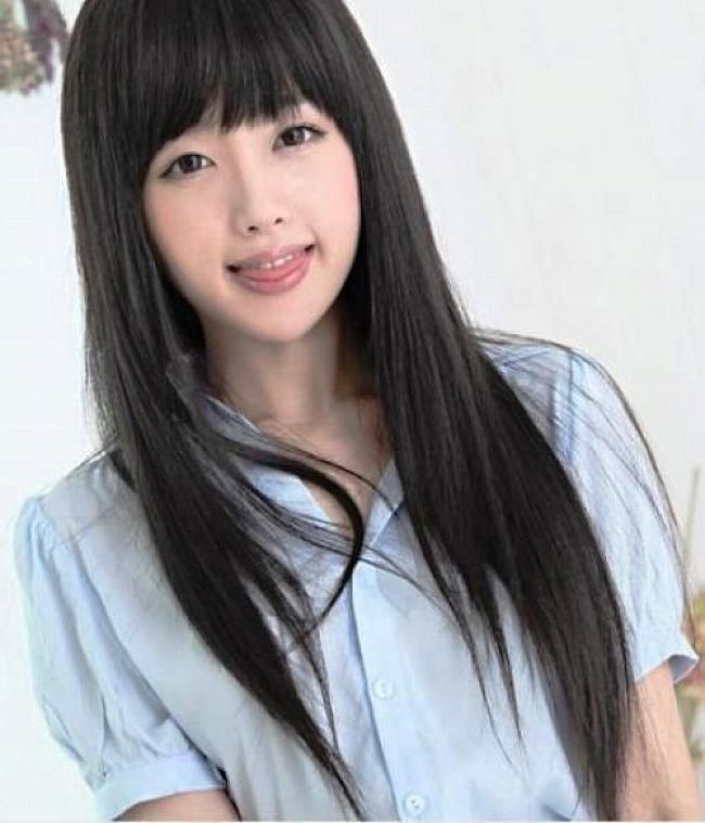 Straight Hairstyles With Bangs And Layers For Asian Women In Long Asian Hairstyles With Bangs (View 15 of 20)