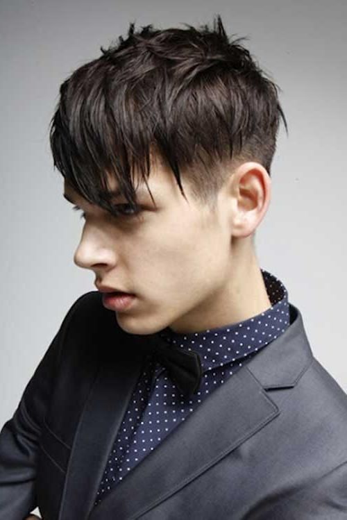 10 Fashion Haircuts For Guys (View 3 of 20)