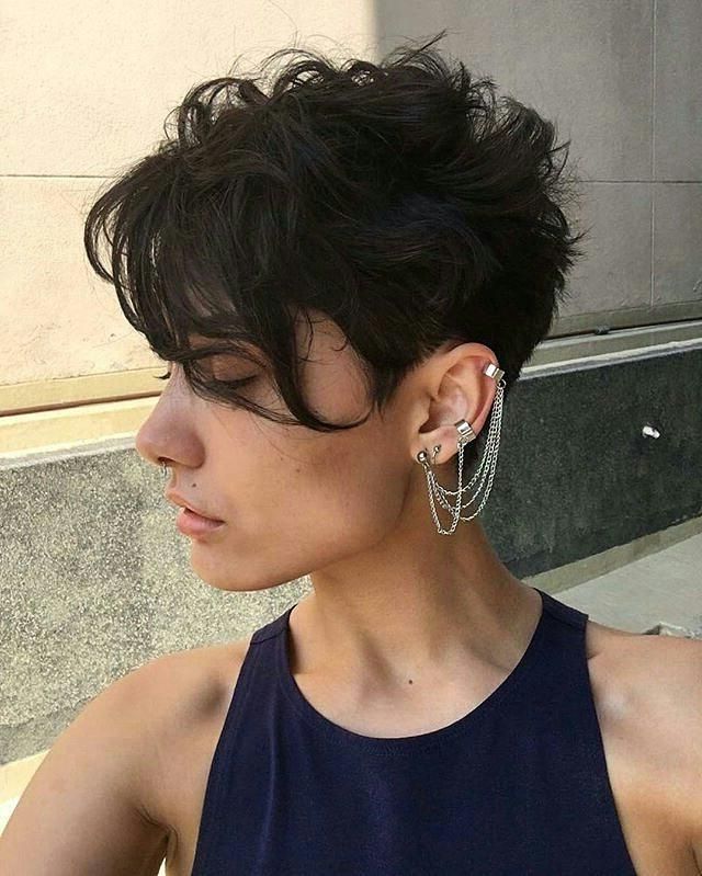 27 Hot Pixie Cuts To Copy In  (View 10 of 20)