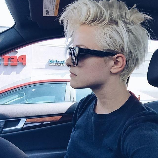 30 Hottest Pixie Haircuts 2018 – Classic To Edgy Pixie Hairstyles Throughout Most Recent Cool Pixie Haircuts (View 20 of 20)