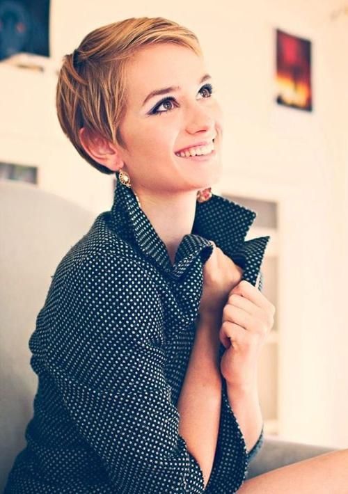 50 Smashing Pixie Haircut Trends For 2018 Throughout Latest Pixie Haircuts Without Bangs (Gallery 20 of 20)