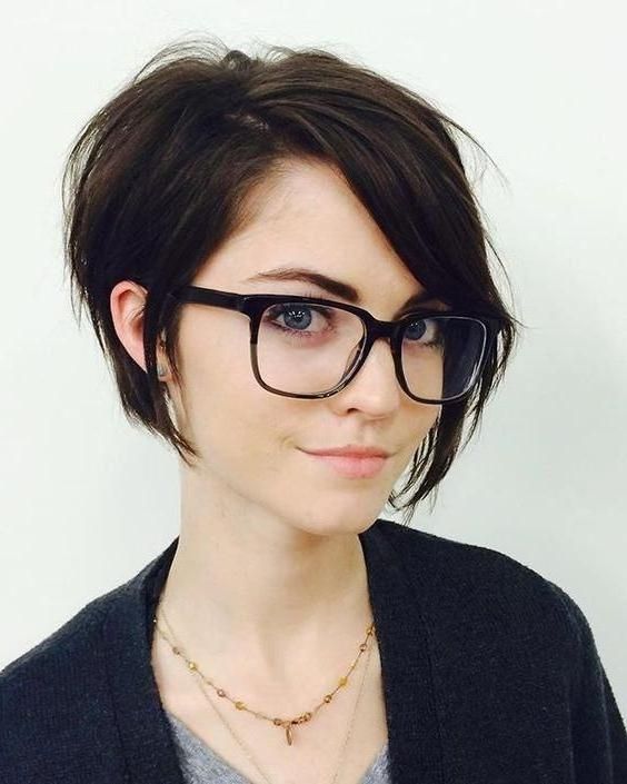 Best And Newest Pixie Haircuts For Chubby Faces With Regard To Photo Gallery Of Short Hairstyles For Fat Faces And Double Chins (Gallery 20 of 20)
