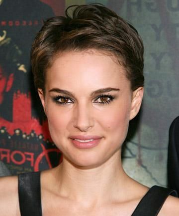 Current Pixie Haircuts For Oval Face Intended For Michelle Williams' Red Carpet Worthy Pixie Cut, 19 Gorgeous Pixie (View 17 of 20)