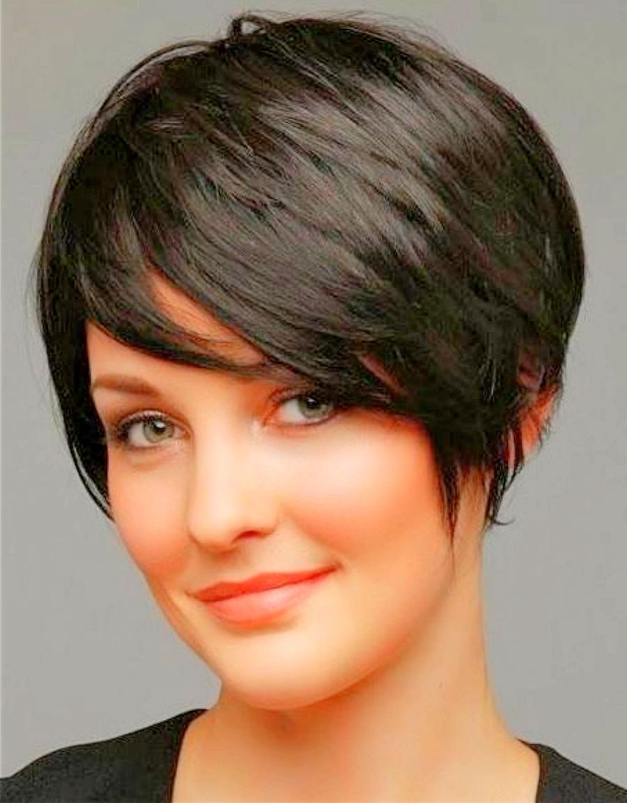 2022 Popular Shaggy Pixie  Haircut  for Round  Face 