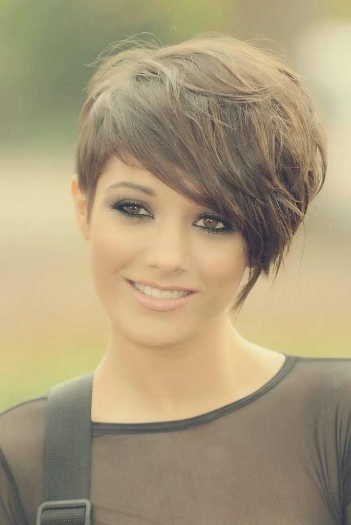 Pixie With Long Bangs – Hairstyle For Women & Man Intended For Recent Fringe Pixie Haircuts (View 3 of 20)