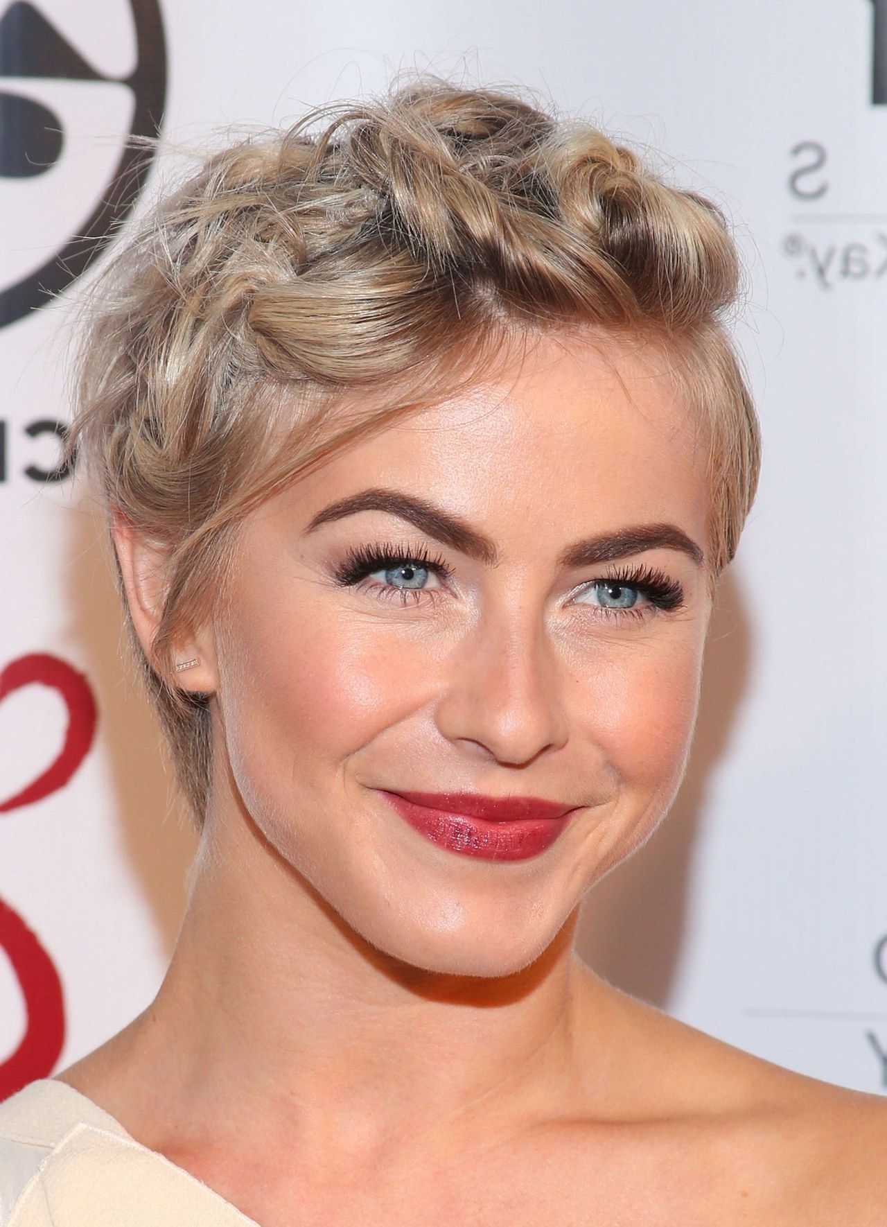 Julianne Hough Shows A Cute Hairstyle Option For Short Hair For Within Julianne Ho Hairstylesugh Updo Hairstyles (View 6 of 15)