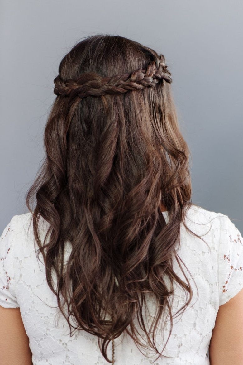 23 Most Elegant And Stylish Bridesmaid Hairstyles – Haircuts Intended For Widely Used Wedding Hairstyles For Teenage Bridesmaids (View 2 of 15)