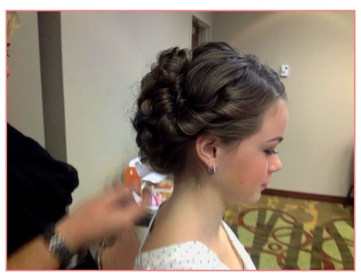 Best Wedding Updos For Junior Bridesmaids – Best Hairstyles For Intended For Well Known Wedding Hairstyles For Junior Bridesmaids (View 8 of 15)