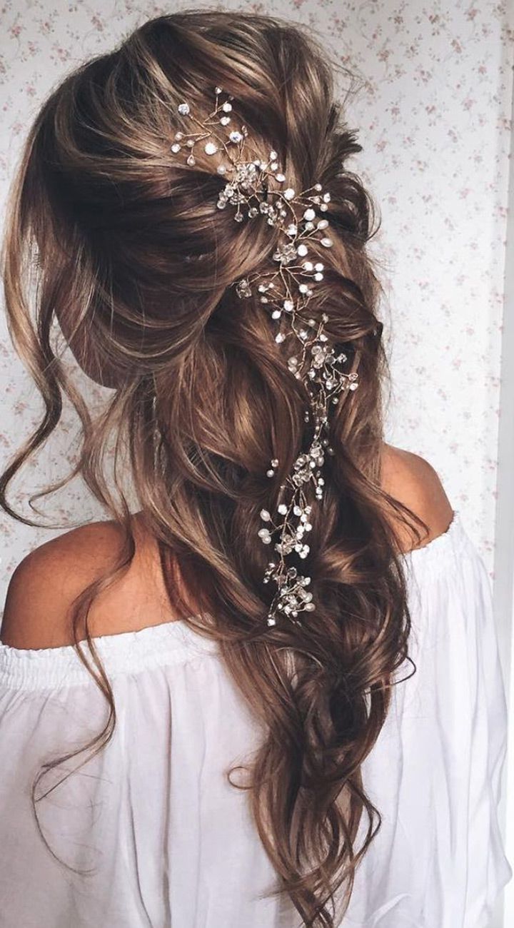 Famous Wedding Hairstyles For Really Long Hair For 20 Elegant Wedding Hairstyles With Exquisite Headpieces (View 7 of 15)