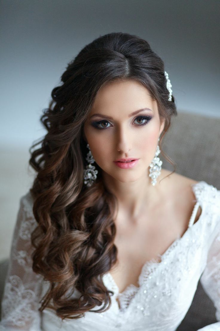 Favorite Wedding Hairstyles On The Side With Curls Pertaining To 20 Wavy Wedding Hairstyles Ideas (View 1 of 15)
